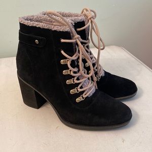 Dr. Scholls  black suede boots